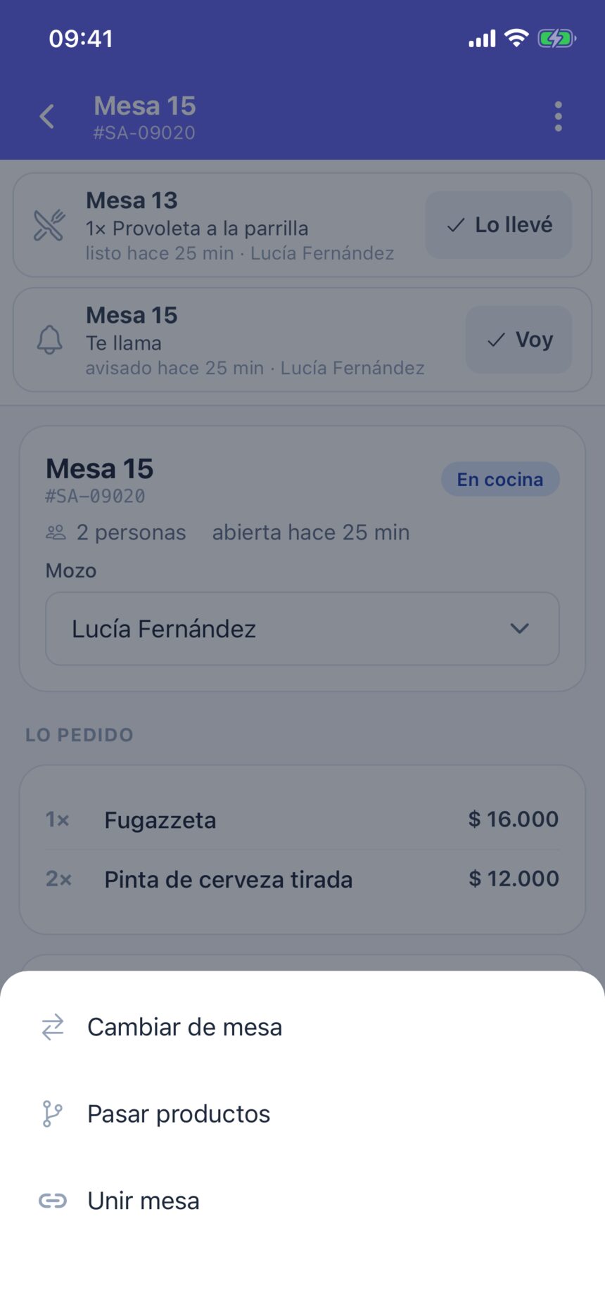 El menú de la mesa 15 con las opciones Cambiar de mesa, Pasar productos y Unir mesa