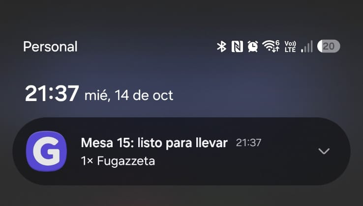 La misma notificación en el panel de notificaciones del Android: Mesa 15, listo para llevar, 1 fugazzeta