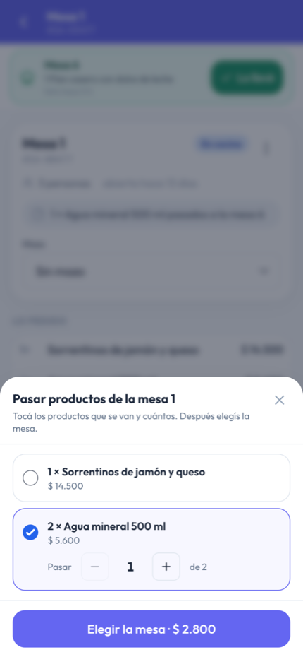 POS Móvil: la hoja Pasar productos de la mesa 1 con el contador para elegir cuántas aguas pasan