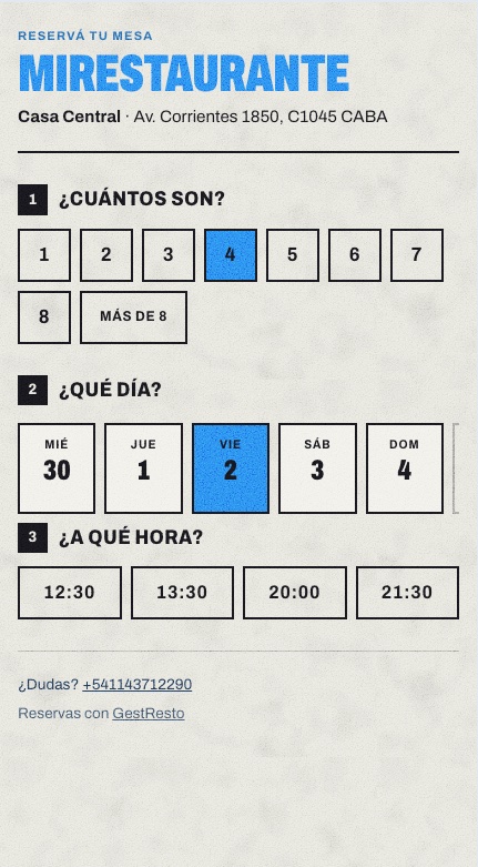 La página de reservas en el teléfono con 4 personas y el viernes elegidos, y los horarios disponibles